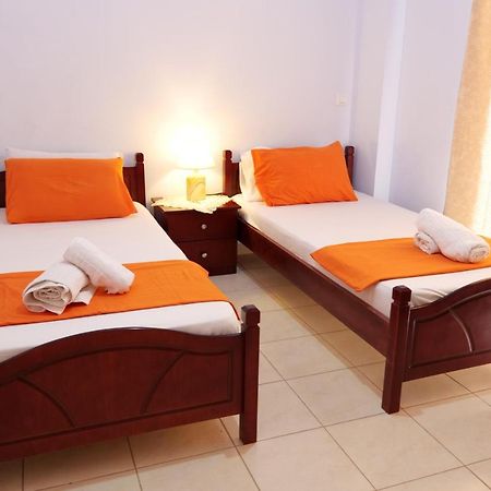 Miracle Apartments Saranda Exteriör bild